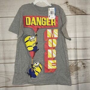 Dispicable‎ Me Boys Grey Shirt Size Large 10/12